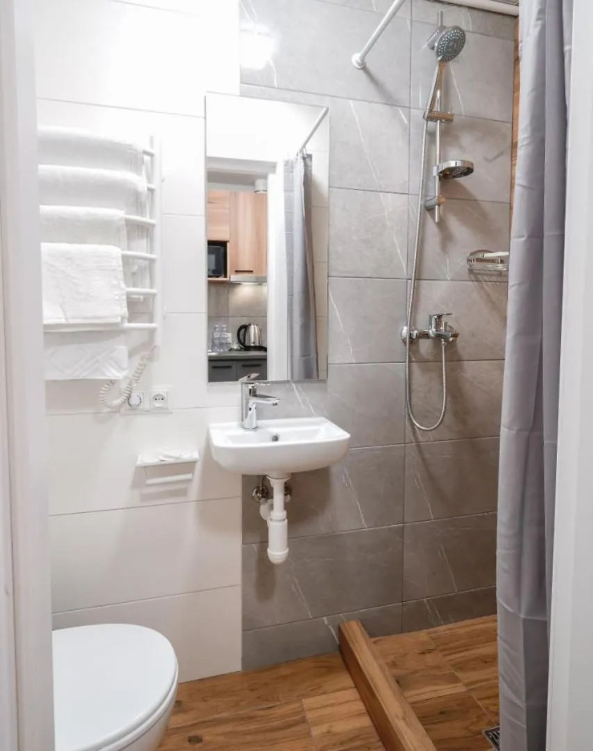 Myfreedom Apartments: Metro Pecherskaya Military Hospital Kyiv Apartment